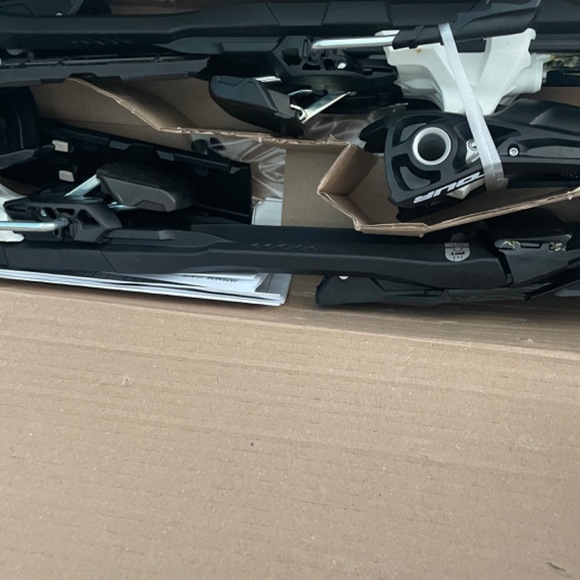 Marker F10 Pro Tour ski bindings New in Box retail $400 - Picture 5 of 7